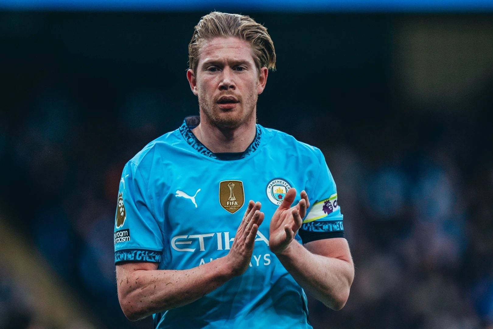 每体：巴萨有意左后卫索萨，想用桑托斯欠的290万欧锁定交易