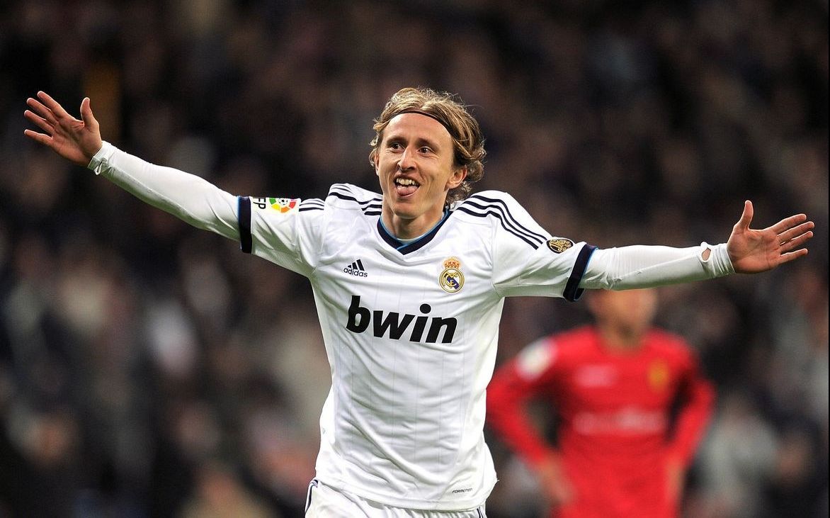 阮奇龙庆祝冲超：美好的一个赛季，一起期待2026新的挑战